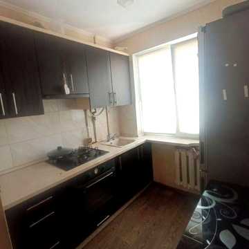 Продам 2 кімнатну квартиру Сінний ринок