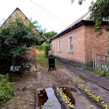 ПРОДАМ БУДИНОК у с. Войнівка (вул. Квітнева, 19)