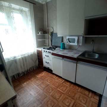 Метро Чернігівська, вул.Пластова (Сергієнка) 23-А, здам 2к.квартиру