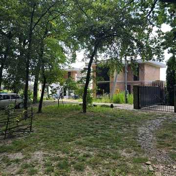 Будинок межує ліс 190 м2  сауна 40 м2 на етапі 8 соток землі с. Хотів поруч Феофанія Київ Теремки Чабани Голосіївський район