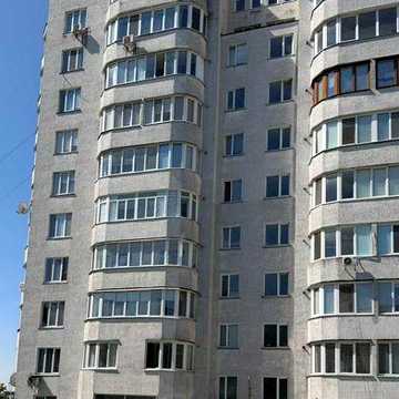 Продаж 2-кімнатної квартири по вул. Зарічанській