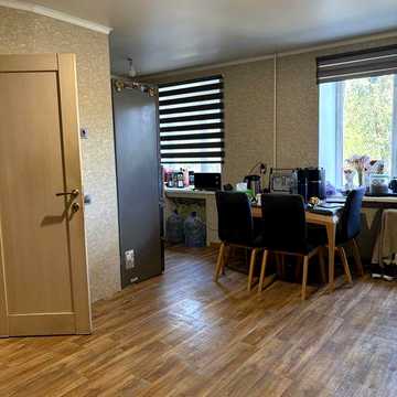Продам 2 кімнатну квартиру Клочківська 197.