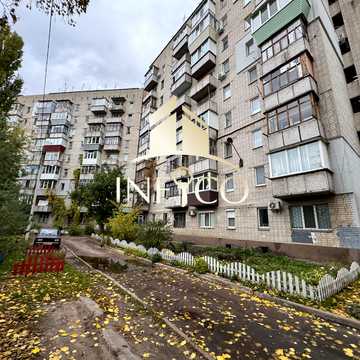 Різдвяна вул., 69