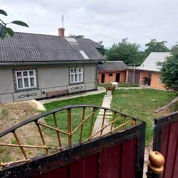 продається будинок