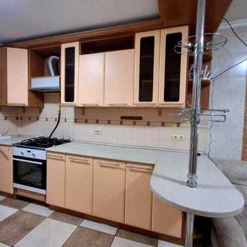 Гетьмана Кирила Розумовського 62/28, 1к, низький поверх, з газом, м Житомирська