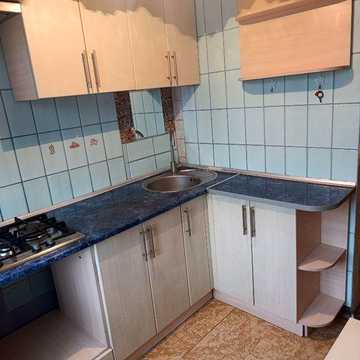 Продаю 2 кім квартиру проспект Миру 2/5, роздільні кімнати на дві сторони