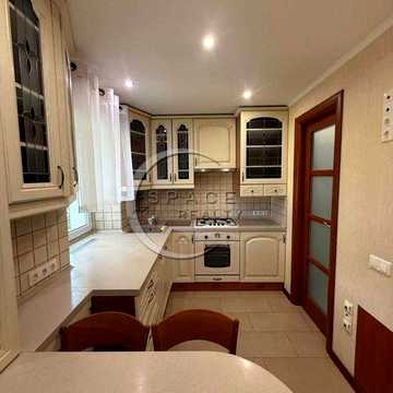 Продаж 2кімнатної квартири 49м2 біля метро Виставковий центр, Голосіївський район просп.Голосіївський 126