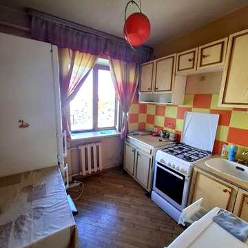 Сдам 1 комн.в Хаджибеевском Р-не на Космонавтов/1 Ст.Люст.Дороги