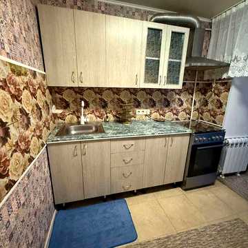 Срочно сдам  хорошую однокомнатную квартиру.  Металлургов! Корабельний