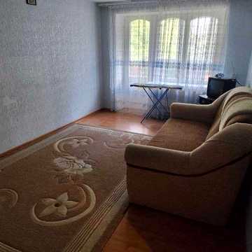 Продам 1-кімнатну квартиру з ремонтом у центрі Порцелянового