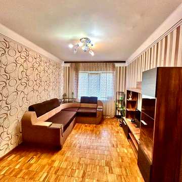 Вишгородська 46. Оболонський район. Вишгородський масив. Оренда 2 кімнатної квартири з ремонтом. Газ, цегла.  Метро 10 хвилини