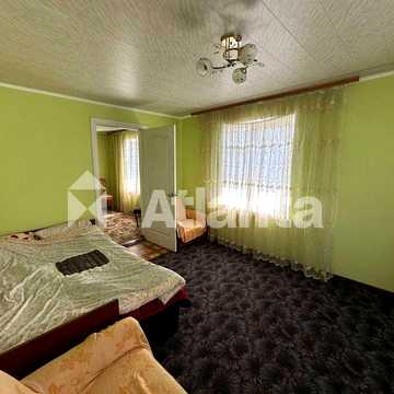 5-rooms house.