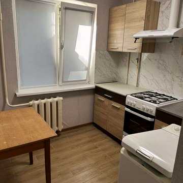 Сдам на длительный срок 3х. комн.квартиру  на ул. Космонавтов