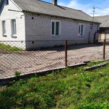 Продається житловий будинок у мальовничому куточку, поруч озеро