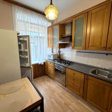 Оренда 3-к кв 80 м2 Золоті Ворота Університет Франка буд.20