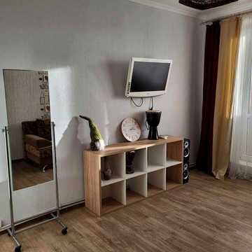 Сдам 3к кв р-н Одесской, пер Зерновой 5 б, высотка, ремонт.