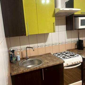 Оренда квартири покращеного планування 1-й поверх з балконом