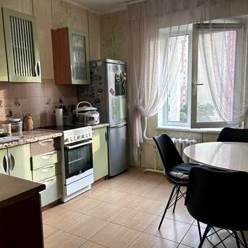 Здається в оренду 2 кімнатна квартира, вул. Здановської, 83-А