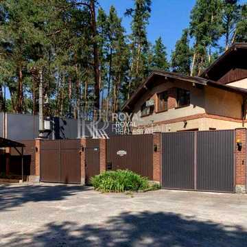 Продаж Будинок Конча-Заспа Плюти 232 м² 3 рівні 4 сотки Генератор Цоколь Тераса Автополив Свердловина Дизайнерський ремонт Паркування 2 авто