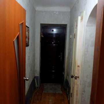 Продаю 2х комнатную каартиру р-н р. Колос
