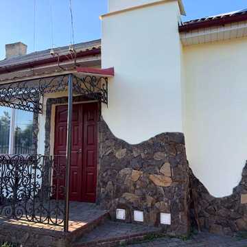 Продаж окремої частина будинку з трьох кімнат — Вишків, Луцьк.