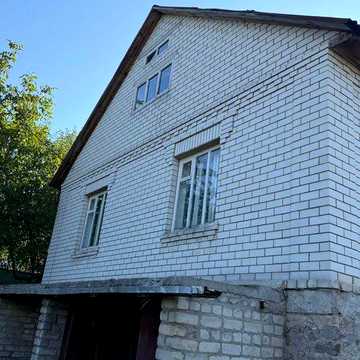 Цегляний будинок 131,7 м² з гаражем і підвалом, м. Богуслав, 10 соток