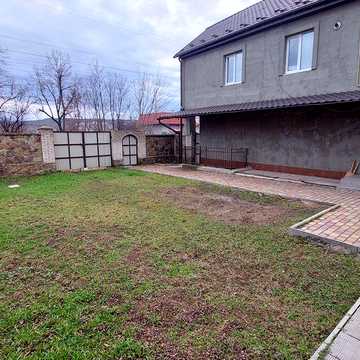 Оренда 2-кімнатной квартири у будинку. Пр-т Героїв,114.
