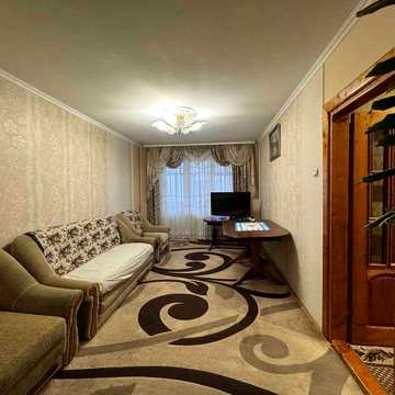 Продаж 4 кімнатної квартири по вул Пасічна 73.1м2 (Панельний будинок)