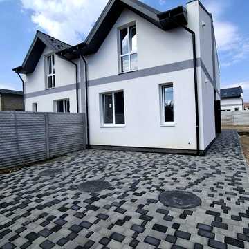 Продам таунхус поруч з Ірпенем з великою земельною ділянкою