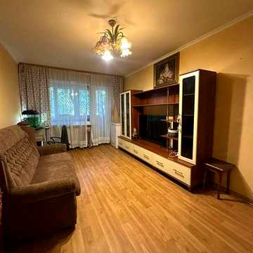 Продам 3-кімнатну квартиру на Таїрова.