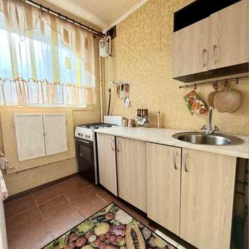 Продаж 1 кв вул. Гудзя. 8 30 кв. м 5/5 -поверх гостинка