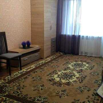 Сдам 1- квартиру-- ж\м Фрунзенский --левый берег