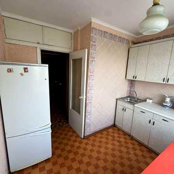 Володимира Івасюка просп. (Героїв Сталінграду), 28