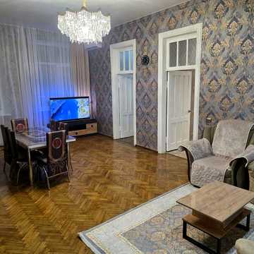 Здам велику  3 кімнату  квартиру у Дніпрі  Нагорка 
вул. Моссаковського  
без тварин