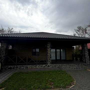 Продається готовий комплекс для відпочинку біля озера в с.Бузьке Миколаївської області