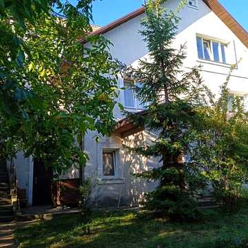 Продаж енергоефективного 3- поверхового  будинку 320м2 з панорамою Дніпра та ділянкою 28 соток від власника.
