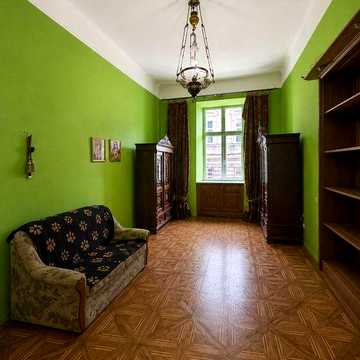 Продаж 2 кімнатної квартири в центрі по вул. Дорошенка
