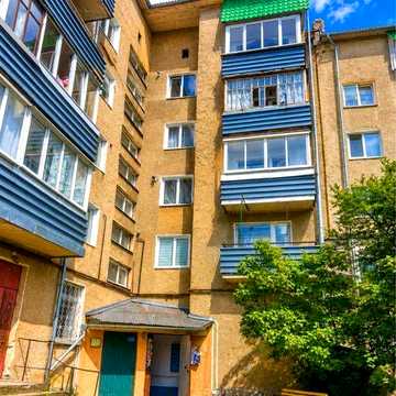 Чотирьохкімнатна квартира 80м2, з ремонтом в м. Долина