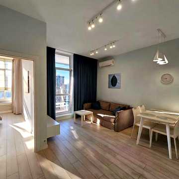 Маккейна Джона (Кудрі Івана) 7,  ЖК "Central Park", 1 кім. 47.2 метра.  Центр! ТРЦ Ocean Plaza! Метро "Либідська", "Звіринецька"! ЖК Central Park