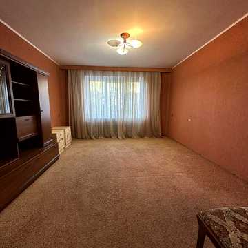 Продаж 2 кім кв в Новогуйвинську