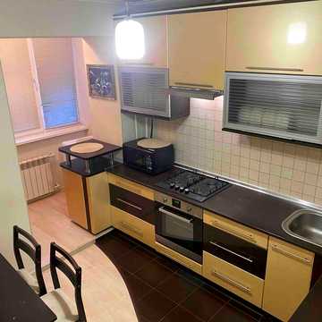 Довготривала оренда 2 кім. кв. по вул. Небесної Сотні