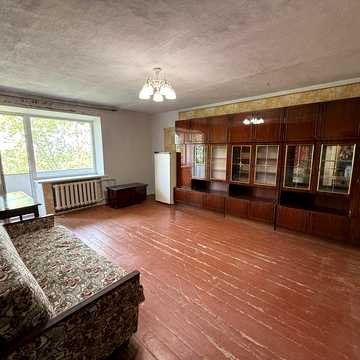 Двухкомнатная квартира на ул.Космонавтов,район Стройрынка.