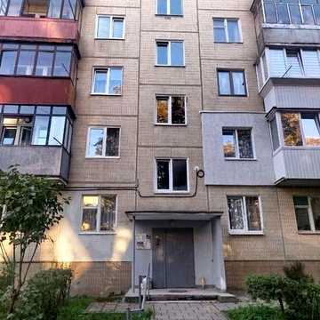 Продаж 2 кім кв по вул Головатого ( бічна Виговського)