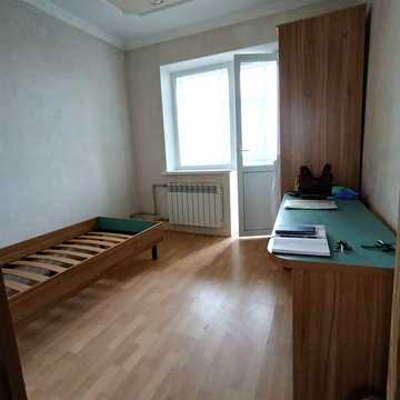 Продам 3-ну квартиру лівий берег 9мкр поруч Мир