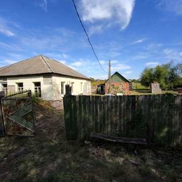 Продам дом с большим участком 34 сотки в с. Зеленый Колодец.