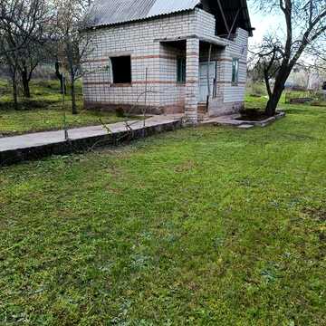 Дача поряд з  дніпром