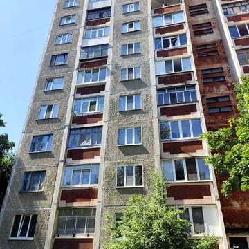 ПРОДАЮ 1-кім.Кв.39м2 Кухня9м2. Вел.Кімната, Балкон застекл. Ванна-Санвузол ізольовані