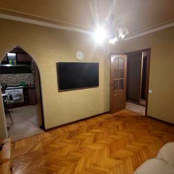 здам в аренду 2 кімнатну квартиру біля метро Спортивна