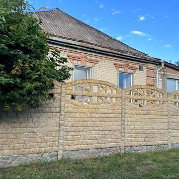 Продам будинок  в Дергачах Стадіон.Сертифікат так!