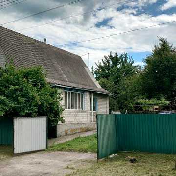 Продаю будинок та земельну ділянку